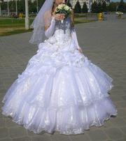 Продаю шикарное свадебное платье(очень пышное) 